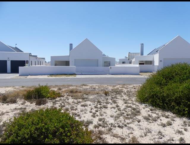 LAND FOR SALE IN BRITANNIA BAY